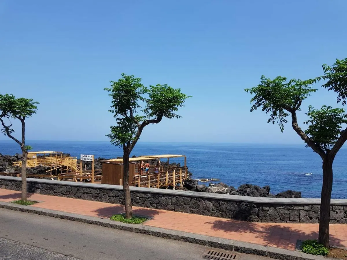 Villa Infinito Mare Acireale 0*,  Italien